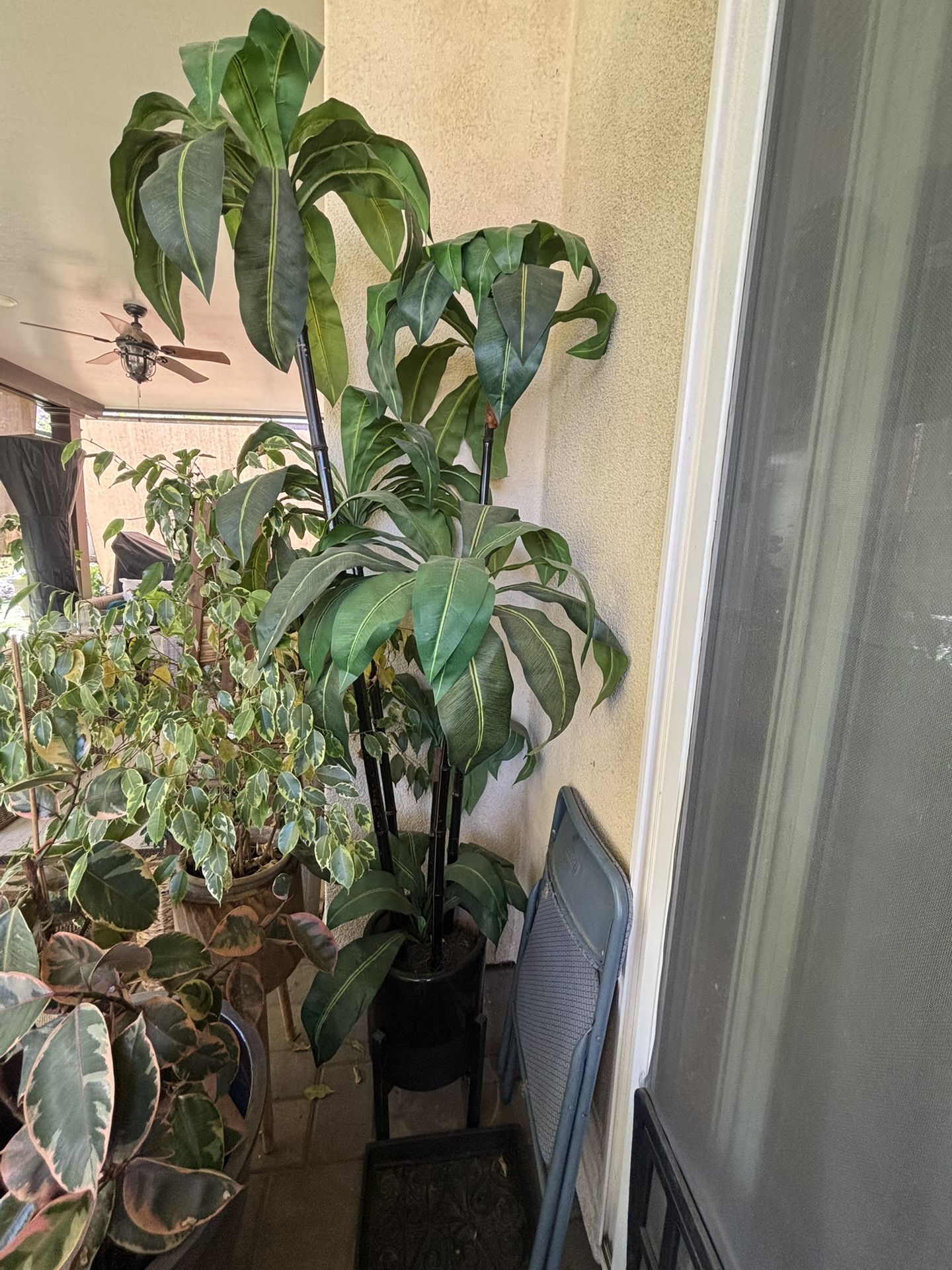 Faux Palm Tree. Plant/decor Artificial fake