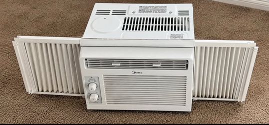 Midea Window Air Conditioner with Side Panels