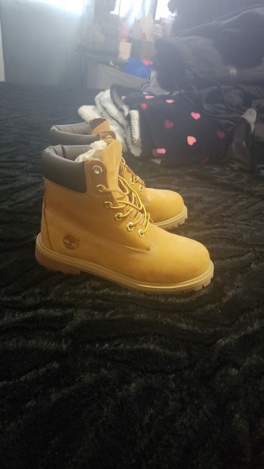 New Timberland Boots 5.5