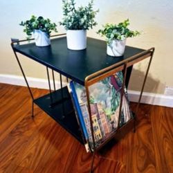Midcentury Modern Atomic 60s Black Metal and Gold Steel Turntable and Record Stand