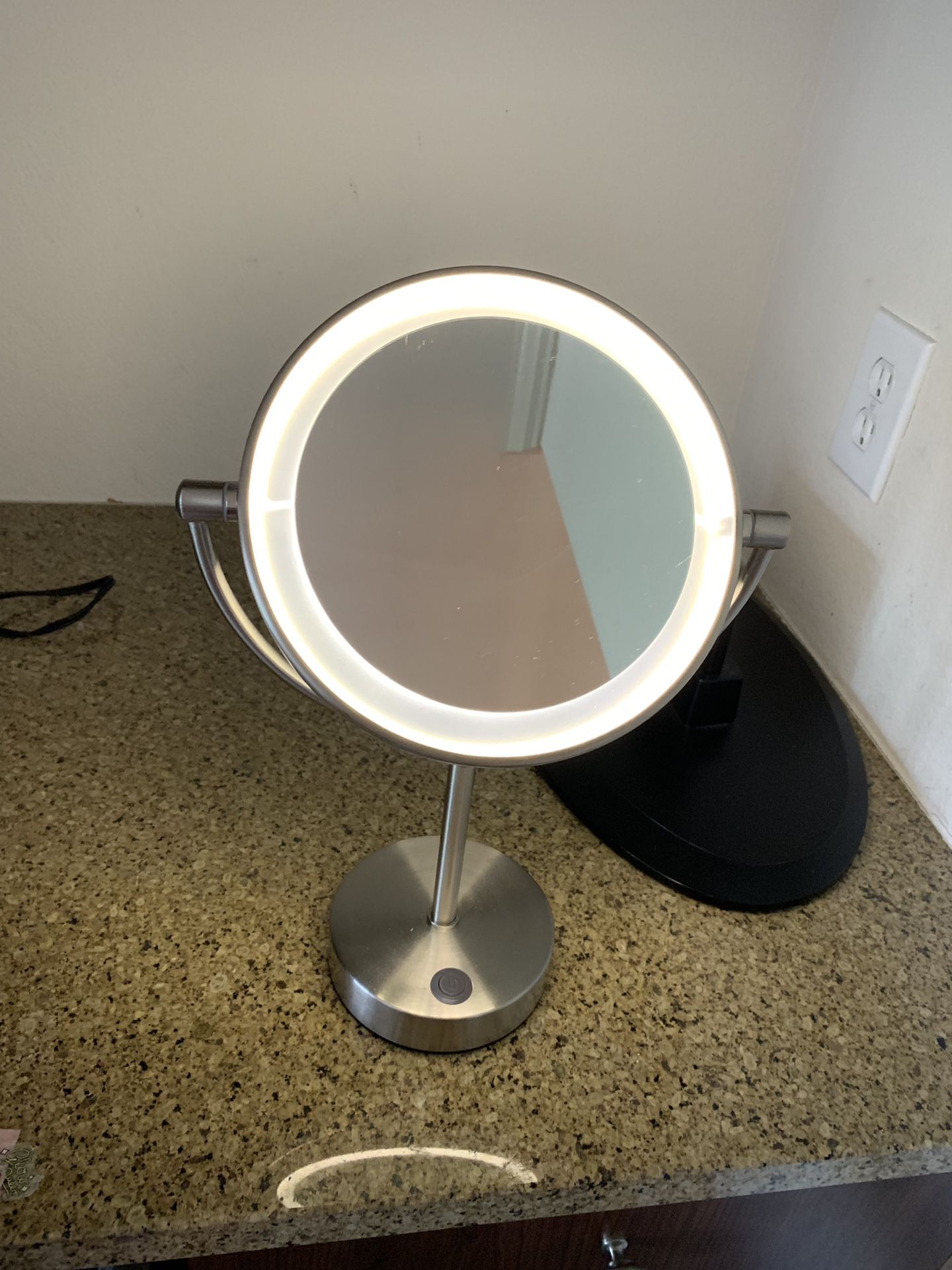 Makeup Vanity Mirror with LED Light
