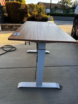 Standing desk