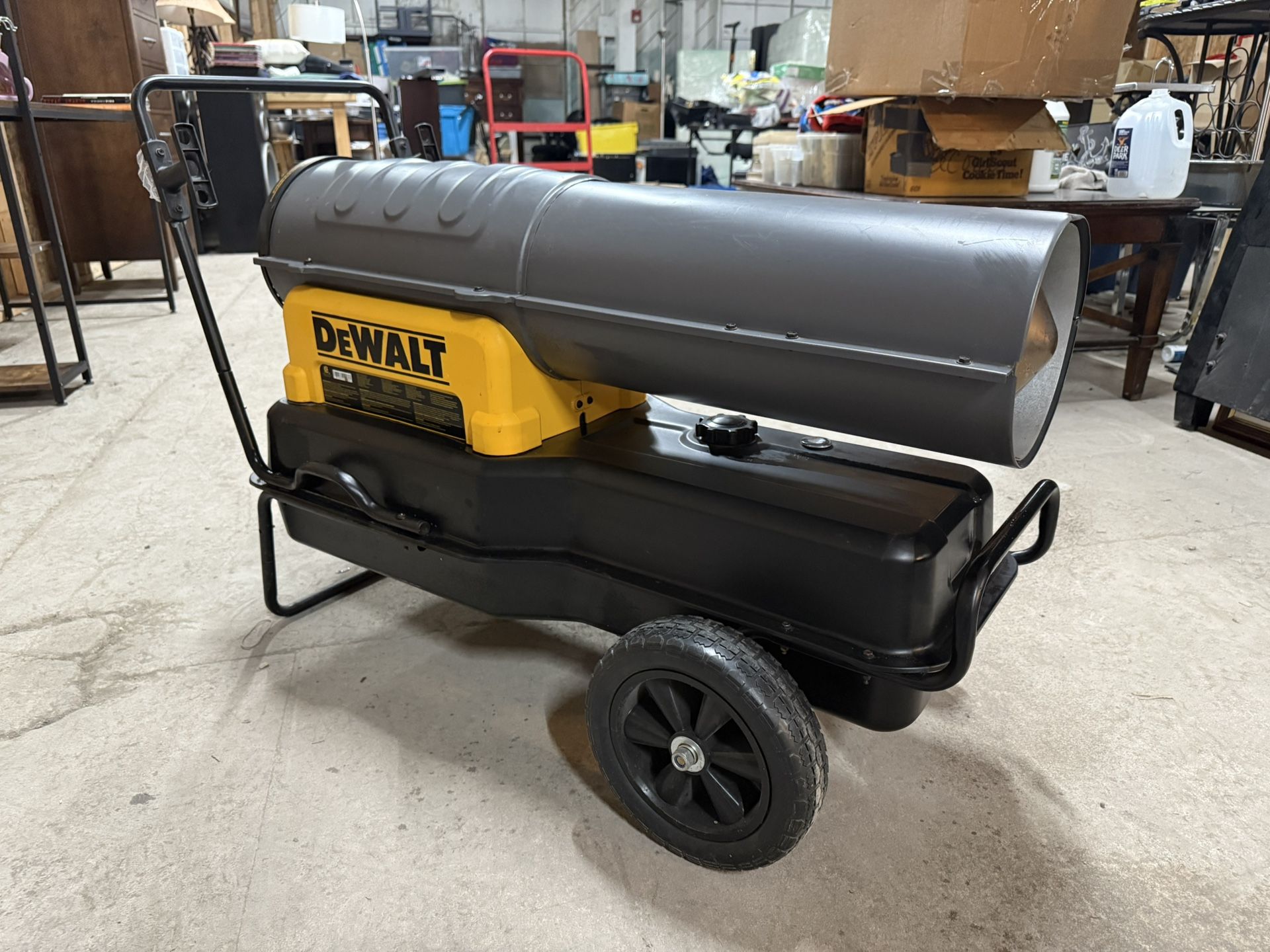DeWalt 210,000 Btu/h 6000 sq ft Forced Air Diesel/Kerosene Heater