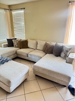U shaped couches