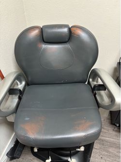 Barber chair