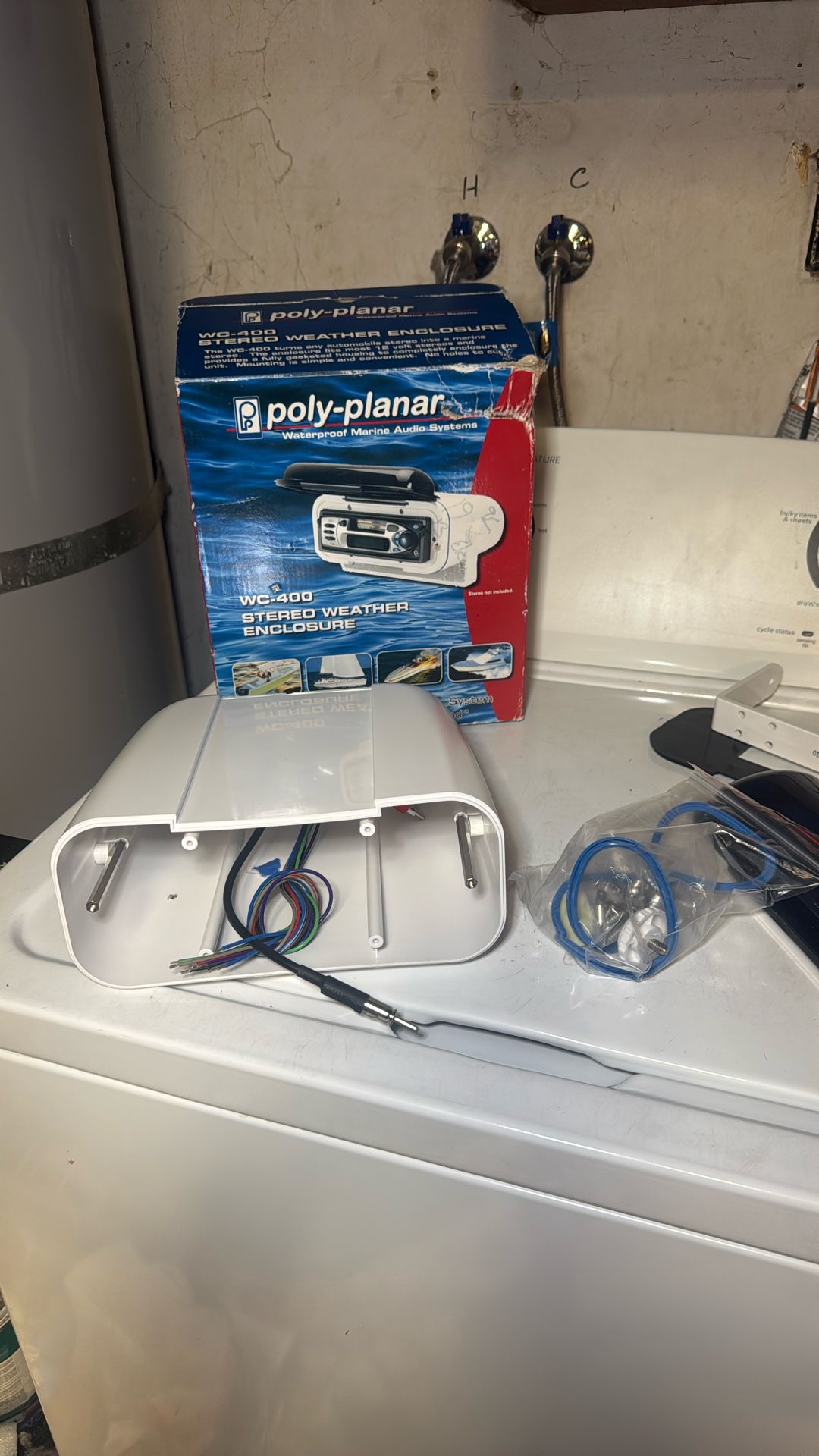 Poly-planar WC-400 Stereo Weather Enclosure