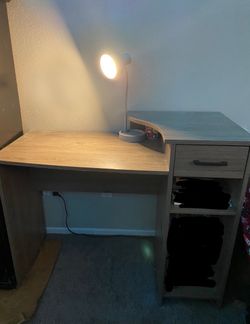 Mainstays student desk