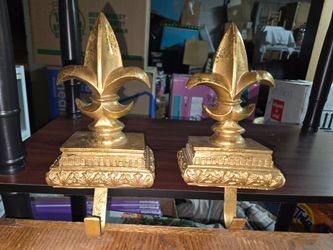 Fleur-de-lis Stocking Holder