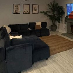 Large Sectional Couch, Versitle 