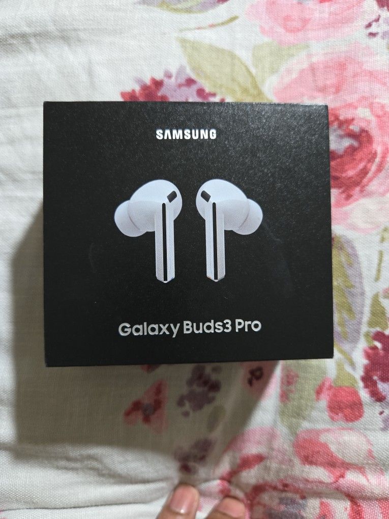 Brand New Sealed Samsung Galaxy Buds3 Pro White