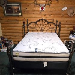 Antique Bronze Wrought Iron Full Size Bed & Mattress Set ($300)