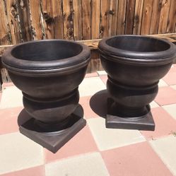 New Flower Pots Made Out Of Cement Size 22 inches tall 