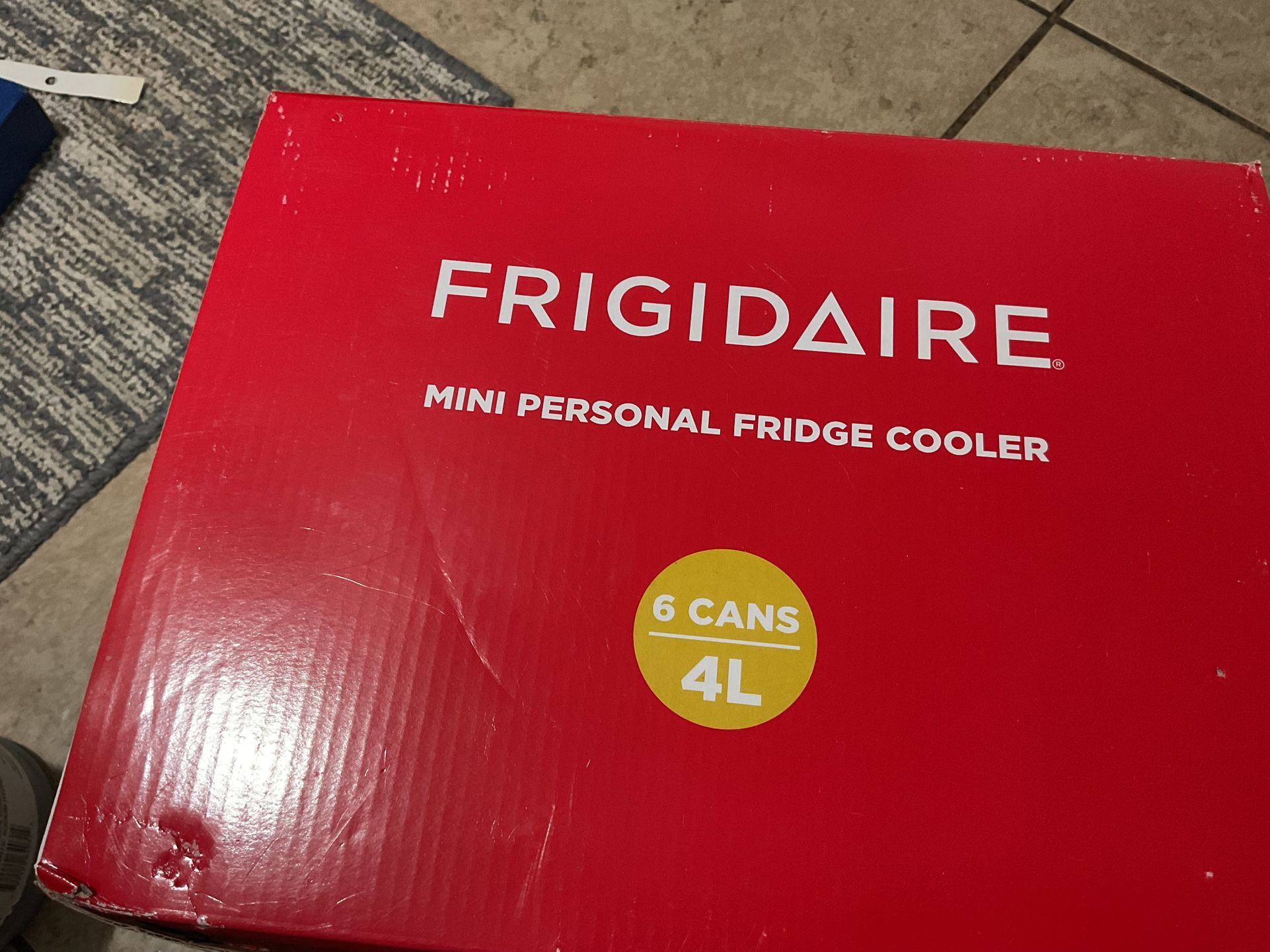 FRIGIDAIRE MINI FRIDGE