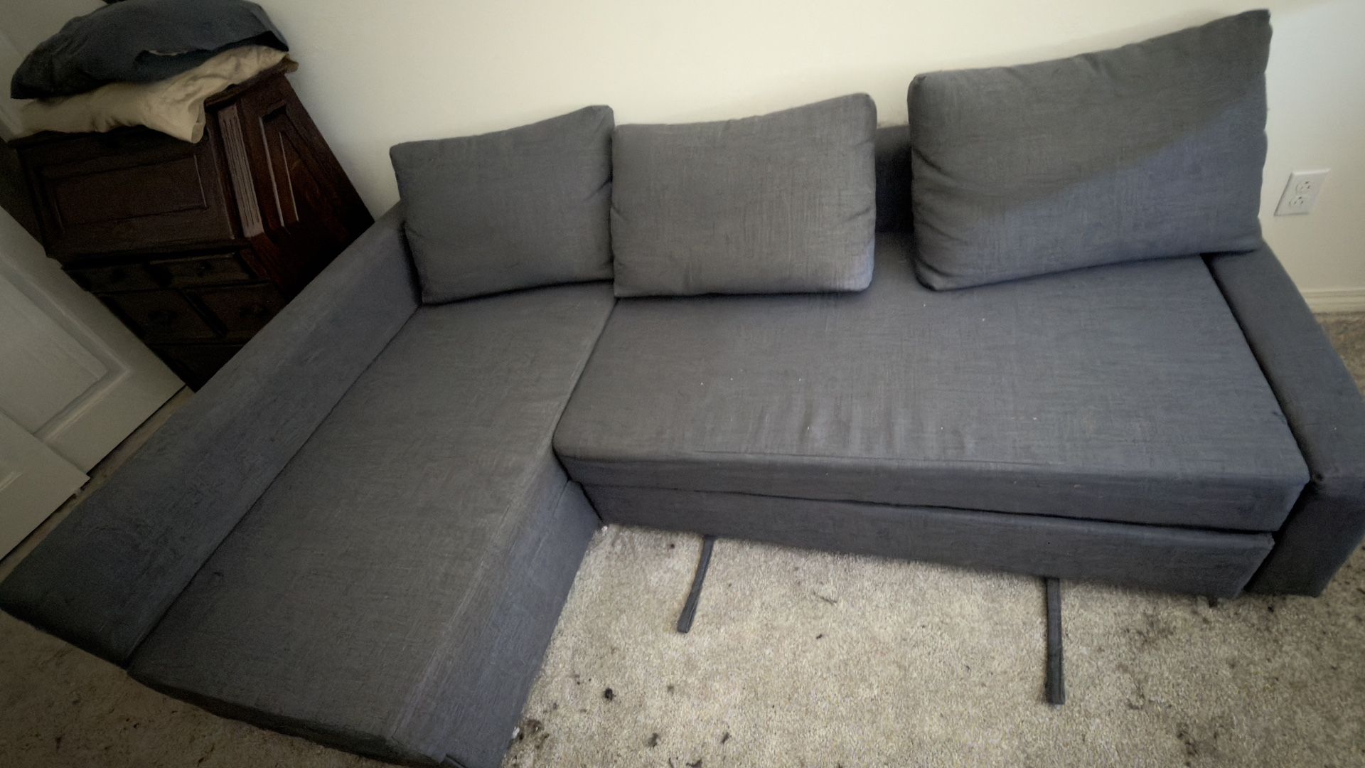 Sleeper sectional,3 seat w/storage