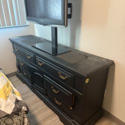 Black Dresser