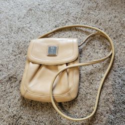 Women's Mustard Color Leather Crossbody By TIGNANELLO