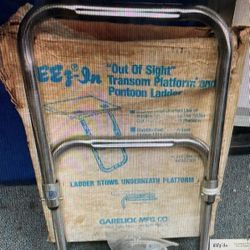 Garelick EEZ-IN 19522 Pontoon Ladder