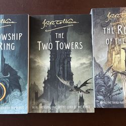 Lord of the Rings Paperback Trilogy Box Set (2020 Clarion) - Books Like New, Box Worn