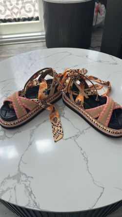 Kurt Geiger London Size 8