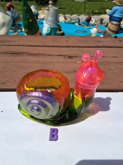 SNAIL PLANTER HOLDER  HAND- CRAFTED RESIN