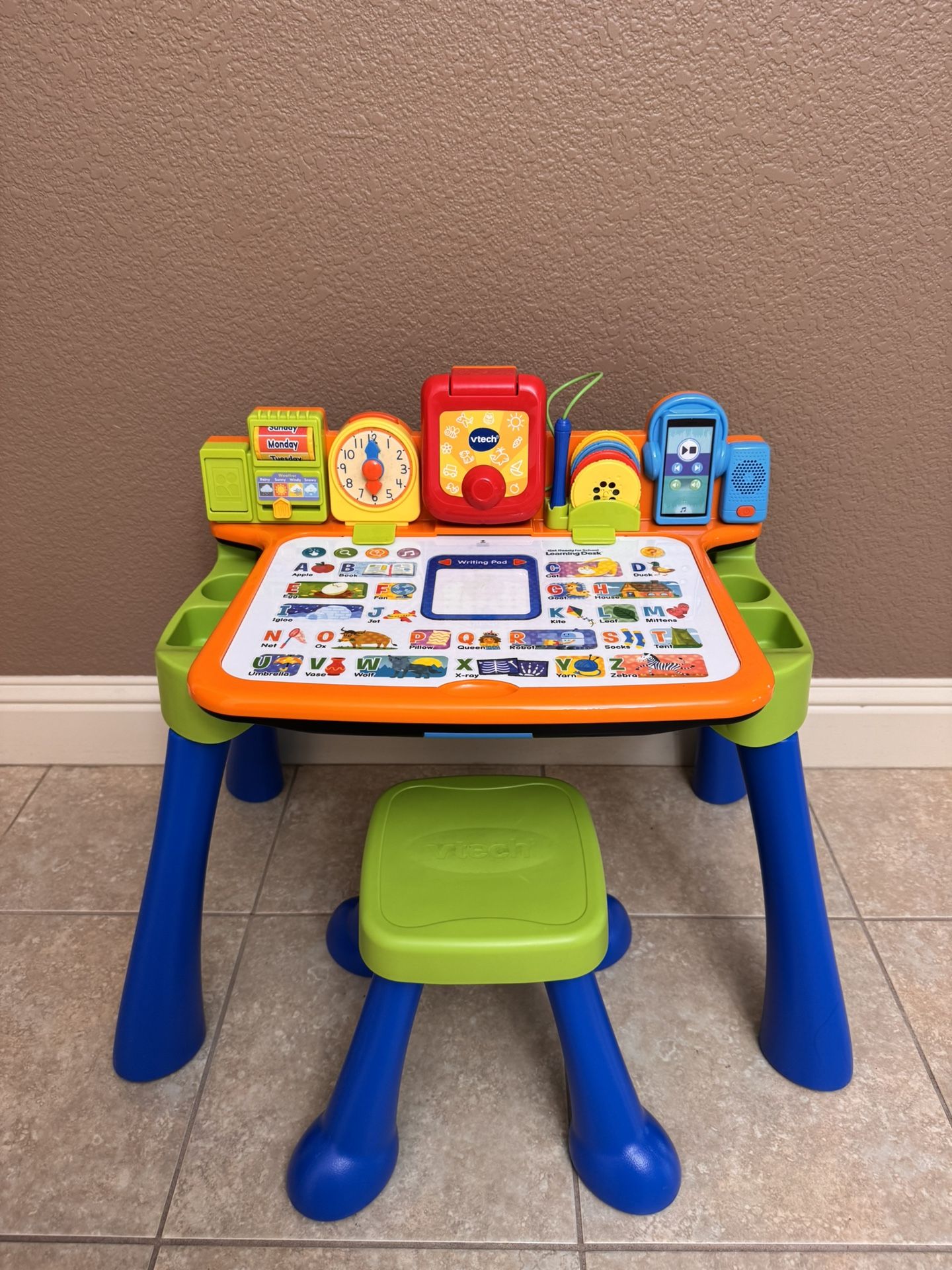 V-tech Learning Activity Desk