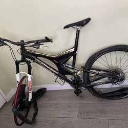 Specialized Enduro Comp Mountain Bike 