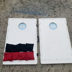 Portable Cornhole Table 
