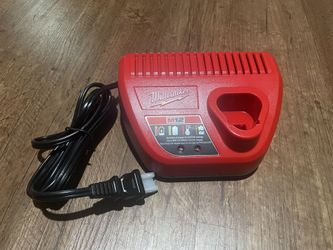 Milwaukee M12 Charger