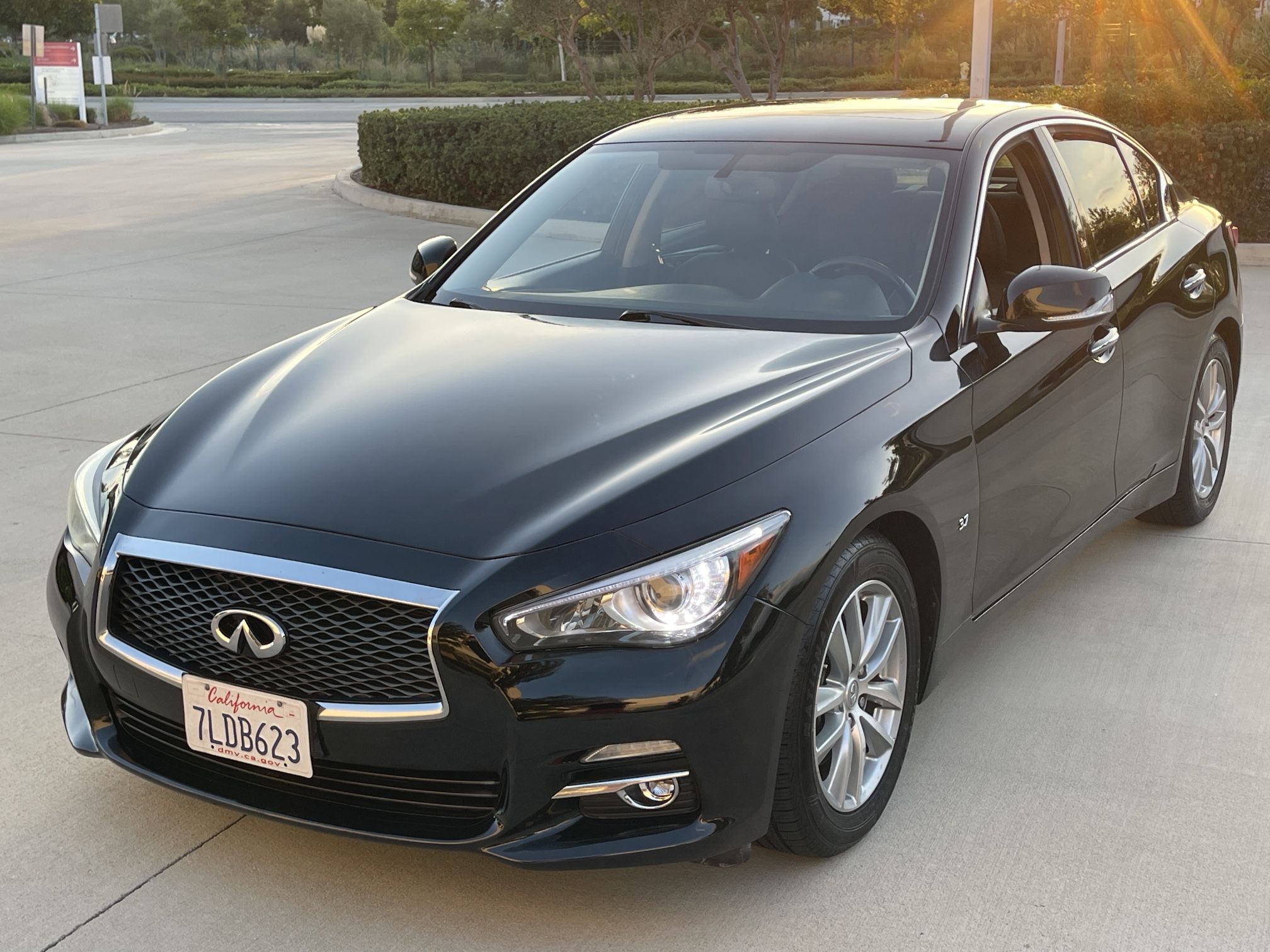 2015 Infiniti Q50