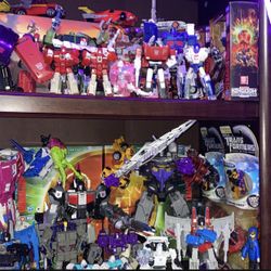 Transformers Adult Collection All Must Go for Sale in Irwindale, CA - OfferUp Transformers Adult Collection All Must Go for Sale in Irwindale, CA - OfferUp