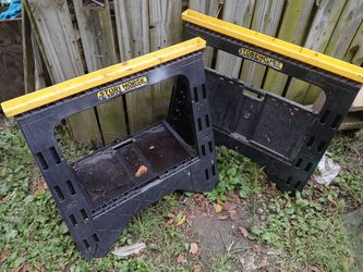 Folding saw horses
