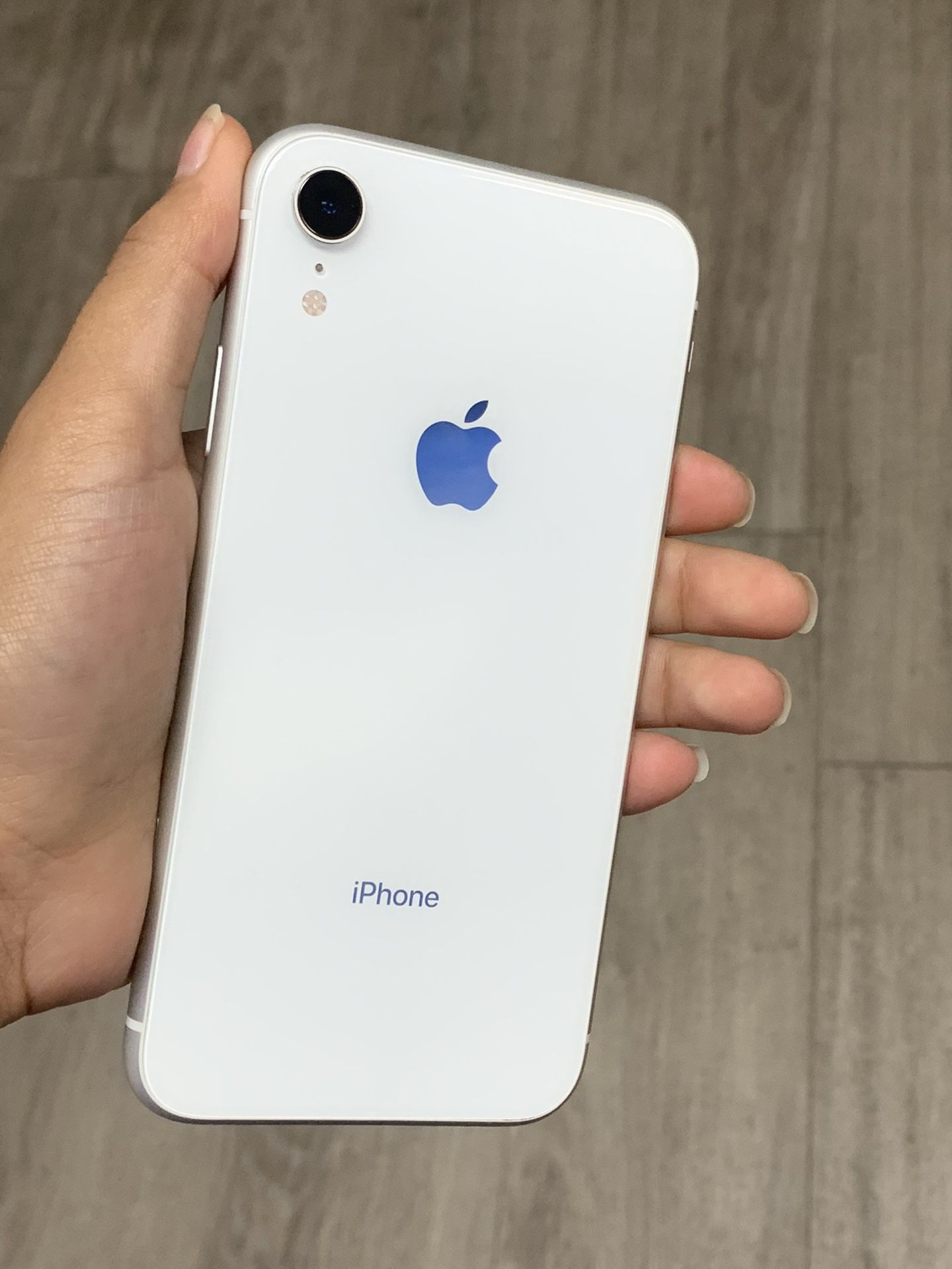 iPhone XR 