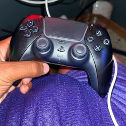 Black PS5 Controller 