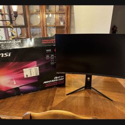 MSI Optix MAG321CQR 31.5" Full HD RGB LED Non-Glare Adjustable Curved Gaming