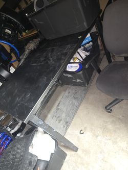 Metal work bench
