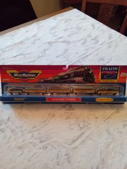 Micro Machines Lightning Express Train Set