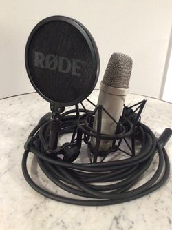 180 OBO — Studio Microphone Kit (RØDE + Accessories)