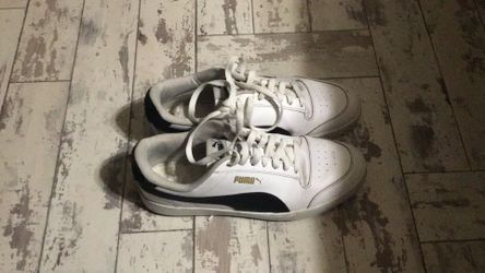 Puma tennis shoes