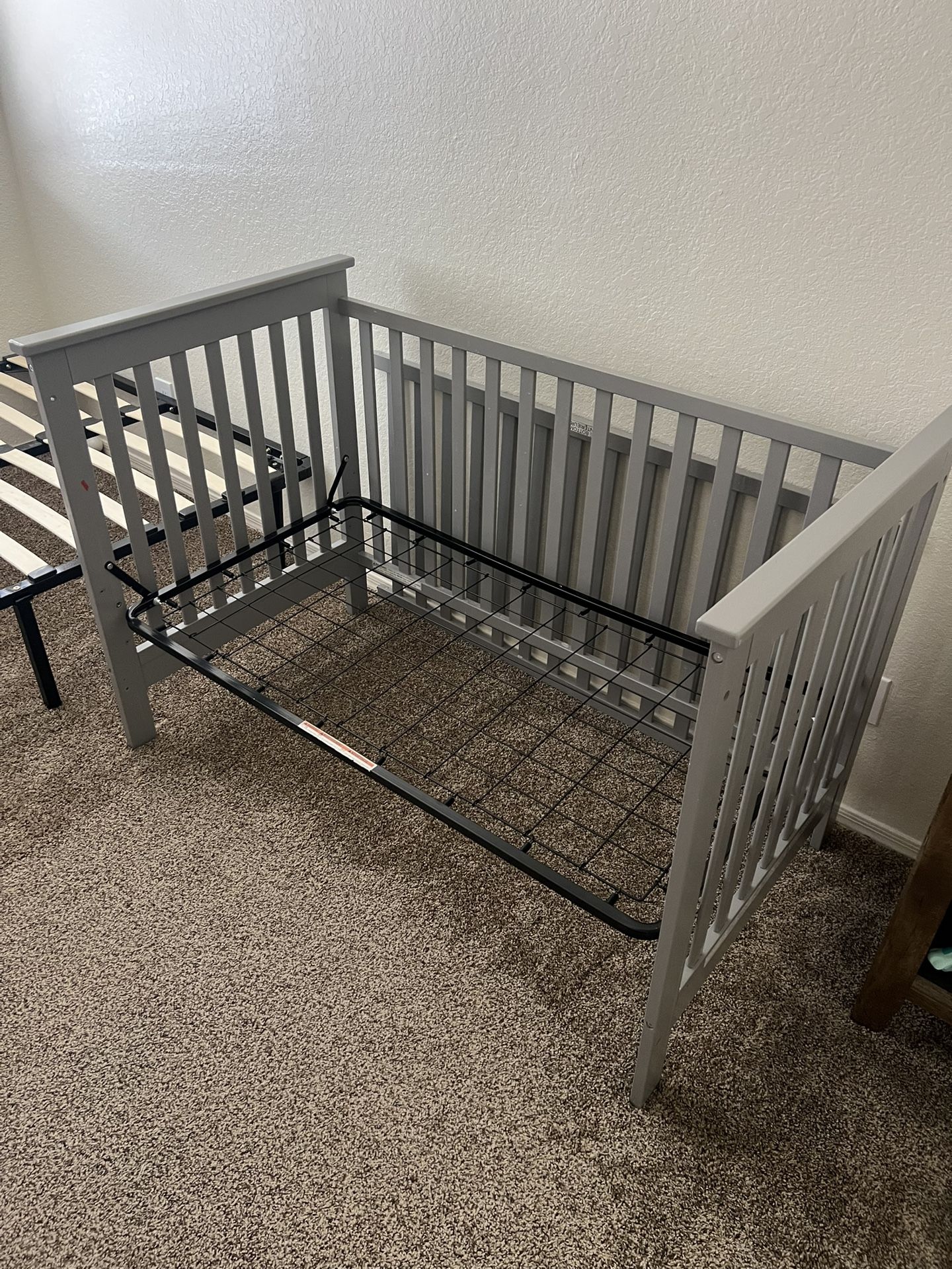 Delta Convertible Crib