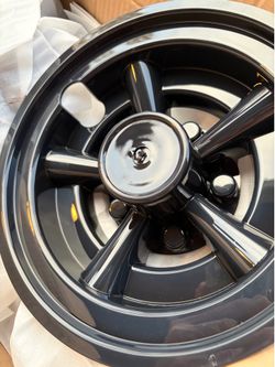 Hub caps for golf carts