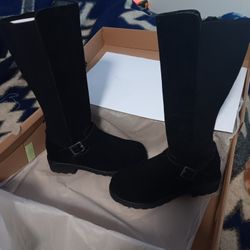 Bearpaw Tall Black Boots Size 8