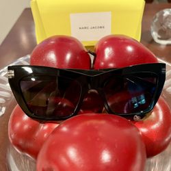 New Never Worn-Marc Jacobs Sunglasses 