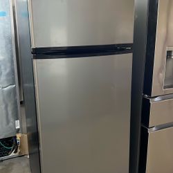 WHIRLPOOL 18 CU FT TOP FREEZER REFRIGERATOR IN GRAY 