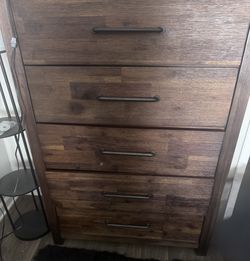 Rustic 5-Drawer Dresser