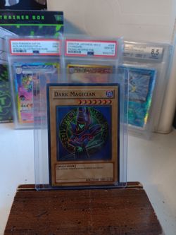 Holo Dark Magician Sye-001