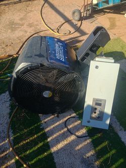 Smart Swamp Cooler For Outdoor Shops Or Indoor Shops Whatever It's Kind Of Water That Goes To It And It's Got The Inverter I Have Two Of Them With Inv