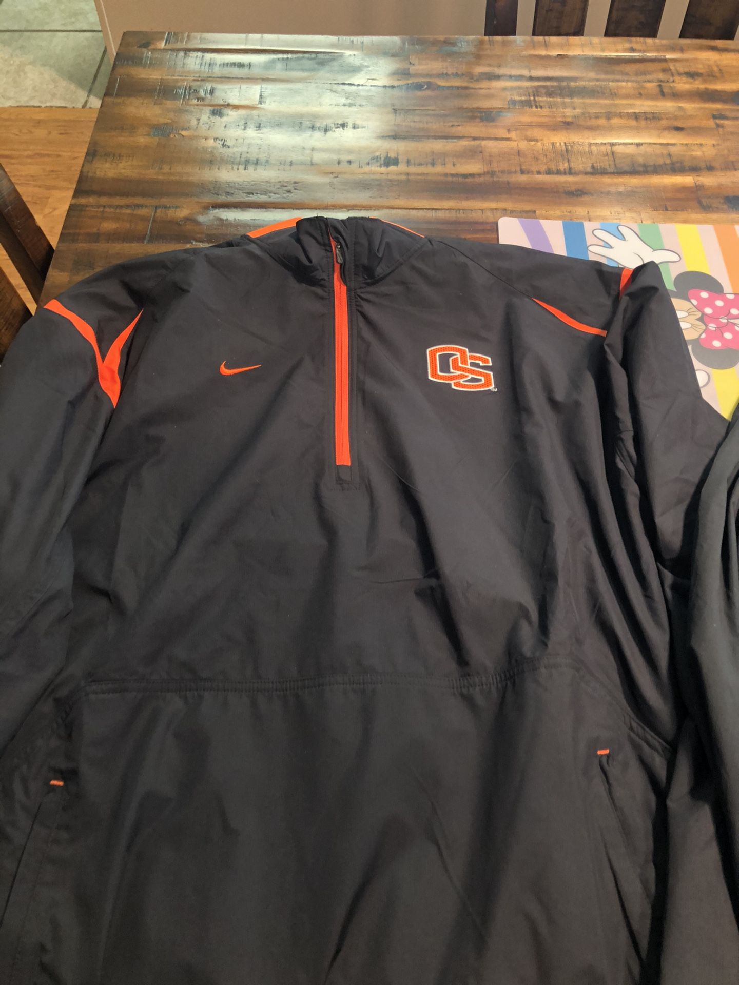 Huskys and Oregon st. Wind breakers. Size. XXX