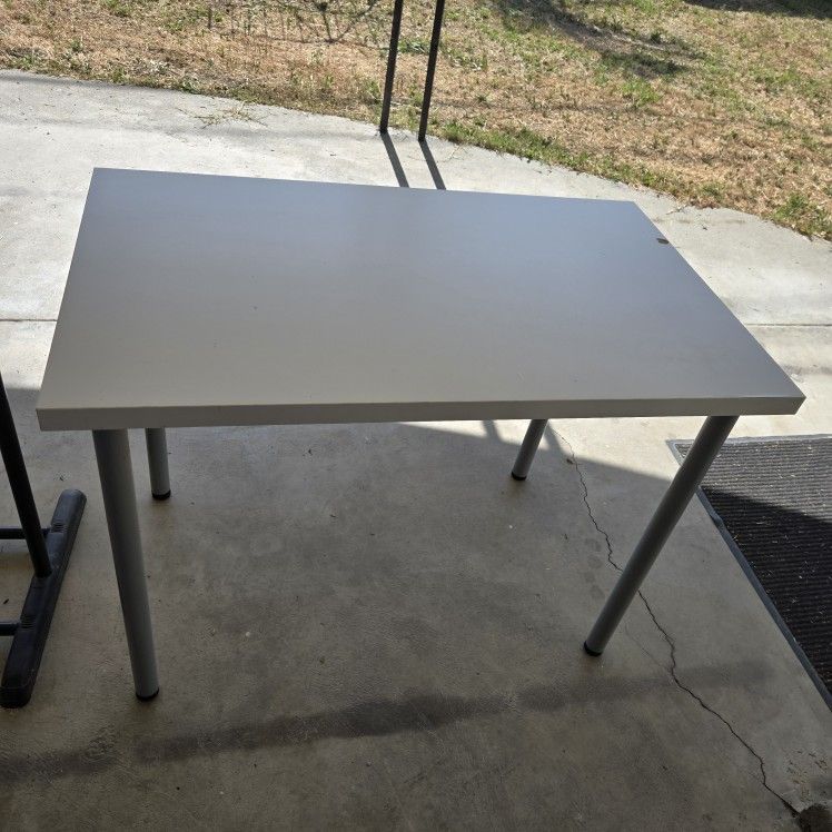 IKEA table