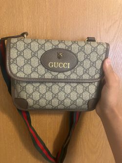 NewGucci bag bought it Al the way in December now selling it brand new never touched