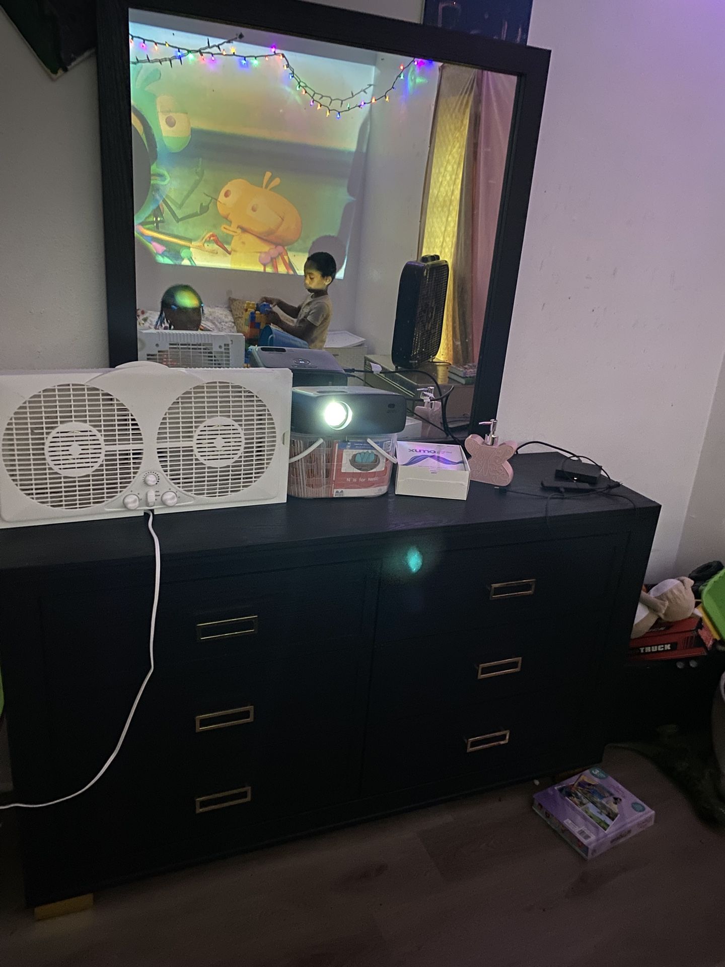 black and gold dresser set